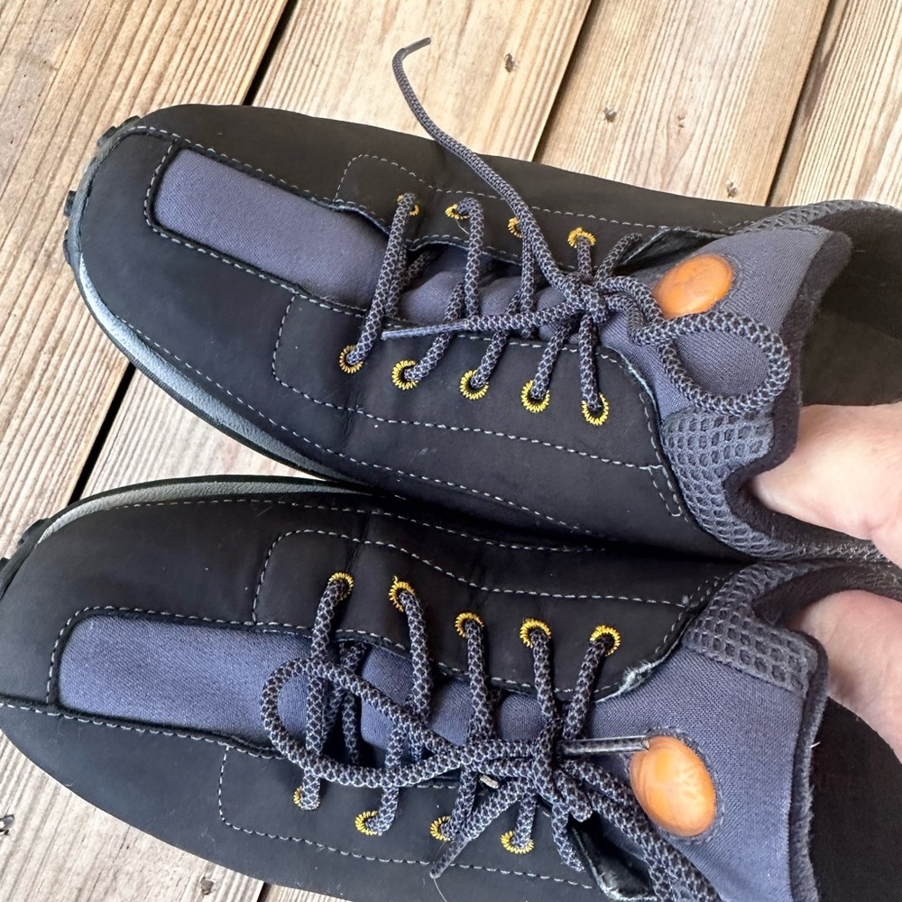 Timberland women’s leather athletic shoes size 9 - Picture 9 of 10